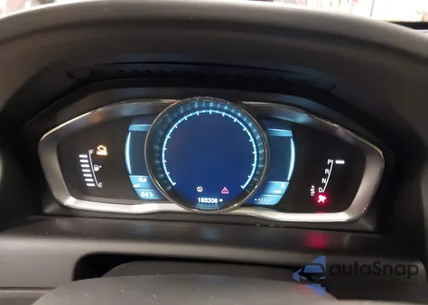 2014 Volvo Xc60 3.2 Premier Plus z USA, uszkodzony, nr VIN YV4952DZ7E2523912